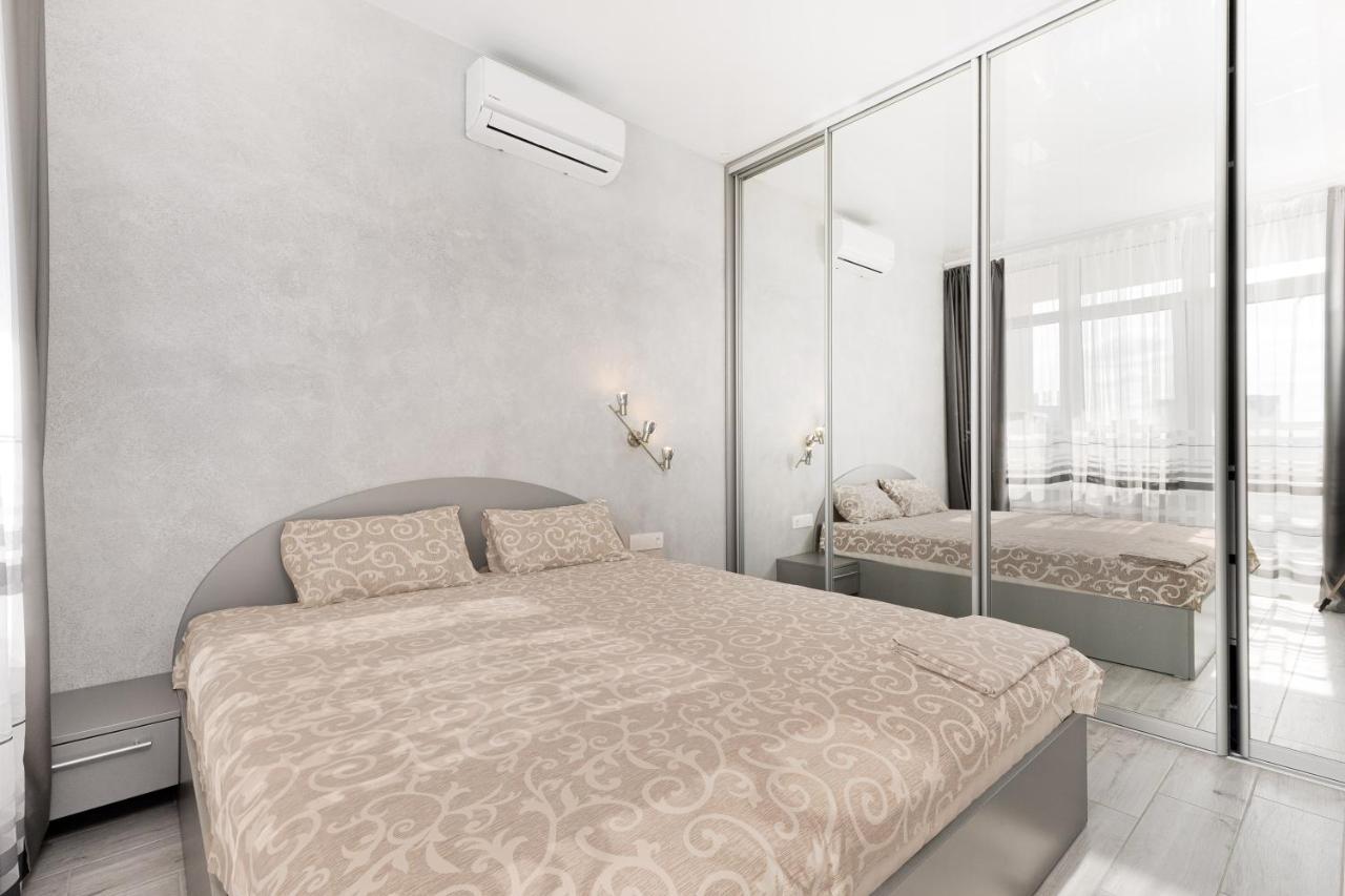 Pearl 44 Apartment With Terrace オデッサ エクステリア 写真